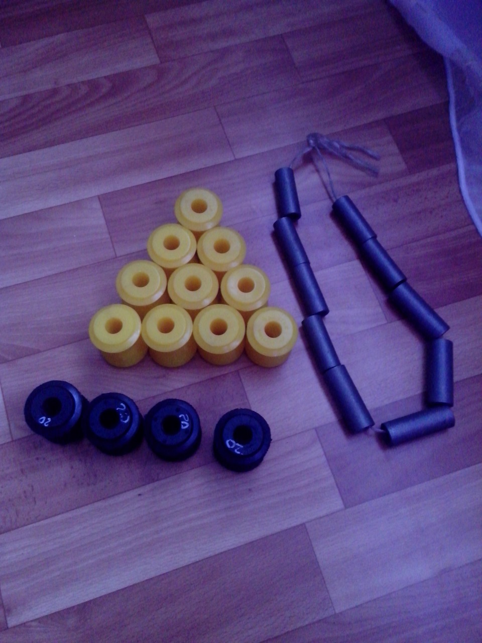 Замена резинок реактивных тяг — LADA 21074, 1,6 л., 2006 года | своими ...