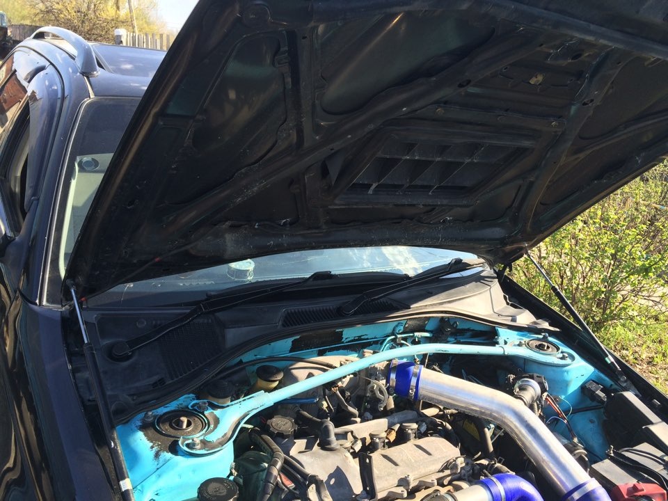 Стойки на капот! — Toyota Caldina (210), 2 л, 2001 года | тюнинг | DRIVE2