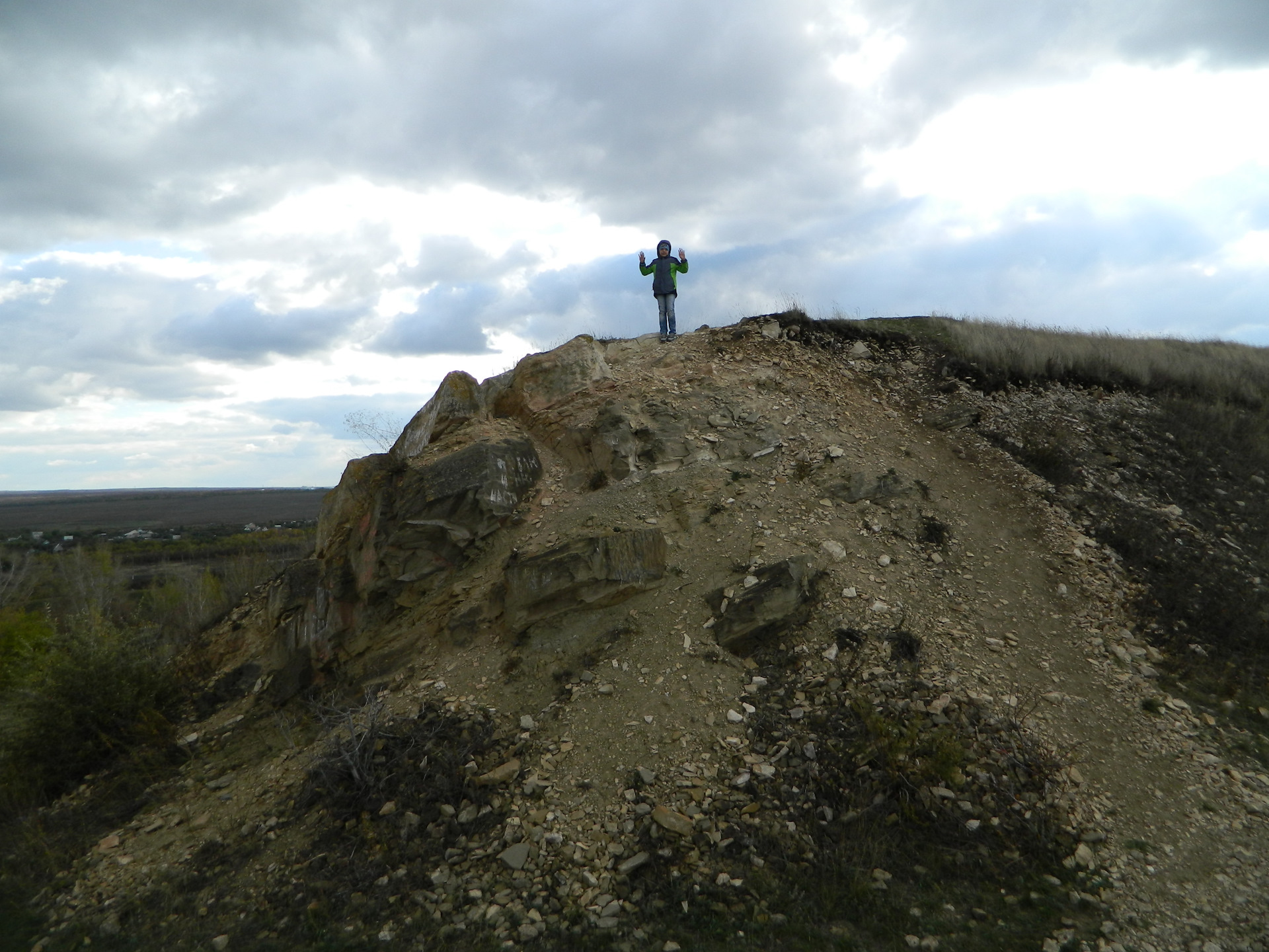 Село гребень. Висельная гора Мценск. Гора Самород Мценск. Гора Гребени Сакмарский район. Гора Гребенская (Гребени).