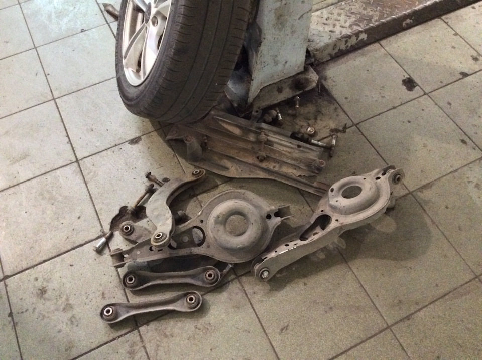 Вон какую кучку чермета нарезали ) — Ford Focus Hatchback III