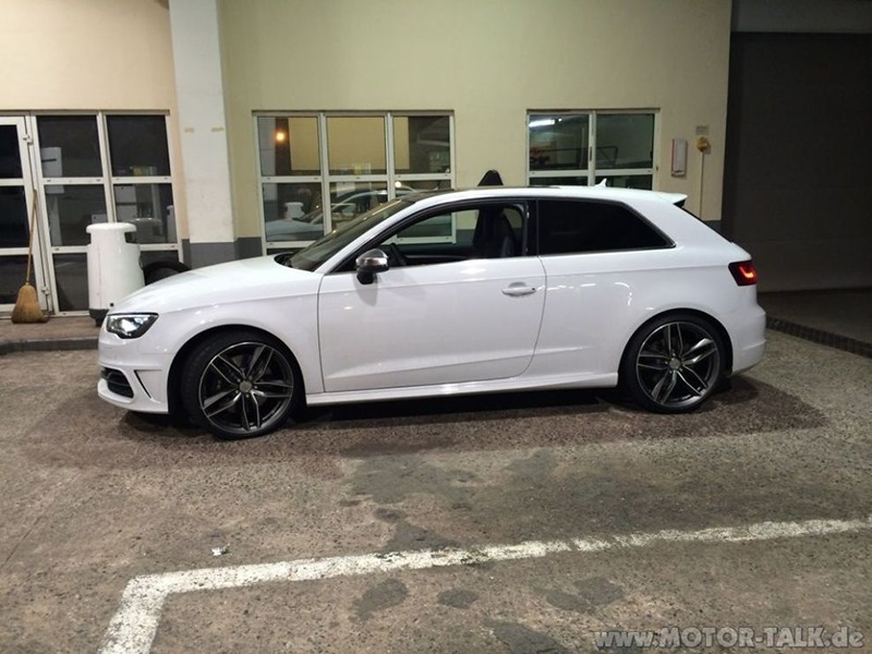 White v3. Audi a3 8v r17. Audi a3 r18. Ауди а3 8v r18. Ауди а3 на 17 дисках.