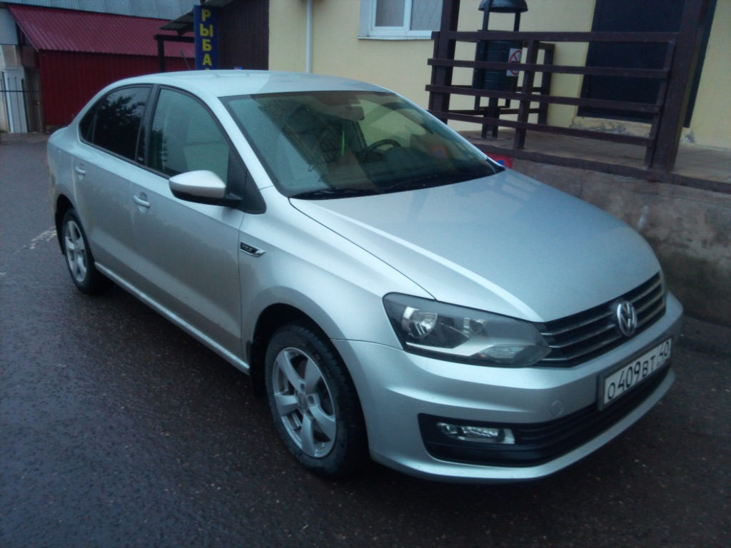 Volkswagen Polo белый металлик