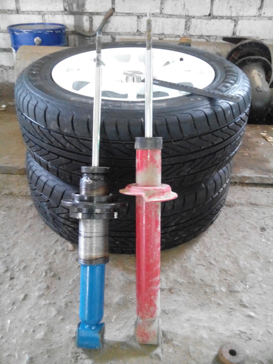 Задние винтовые стойки(своими руками) — Lada 2114, 1,5 л, 2005 года ...