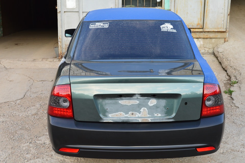 Новый задний бампер+новые задние фонари — Lada Приора седан, 1,6 л ...