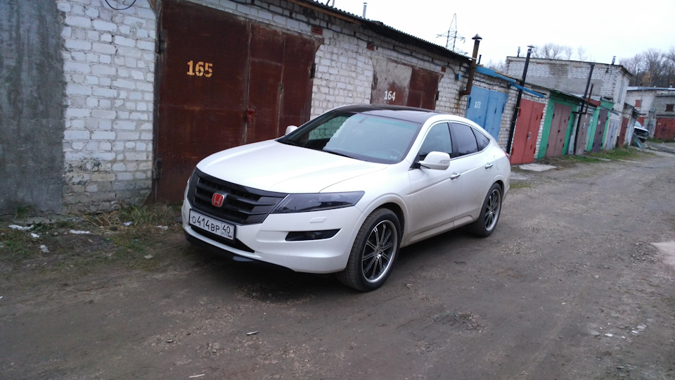 Honda Crosstour stance