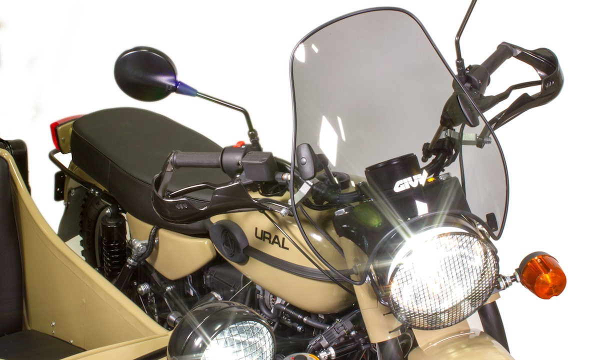 Стекло ветровое GIVI a660