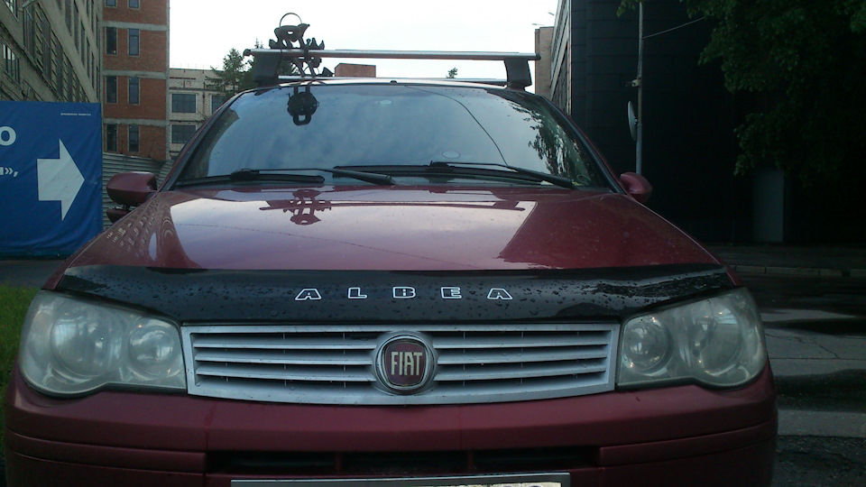 FIAT Albea 1.4 бензиновый 2009 | красный сцила на DRIVE2