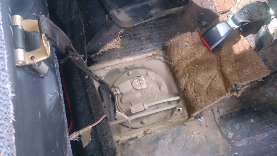 Замена фильтра грубой очистки (сеточки) топливного насоса — Lada 2114 ...