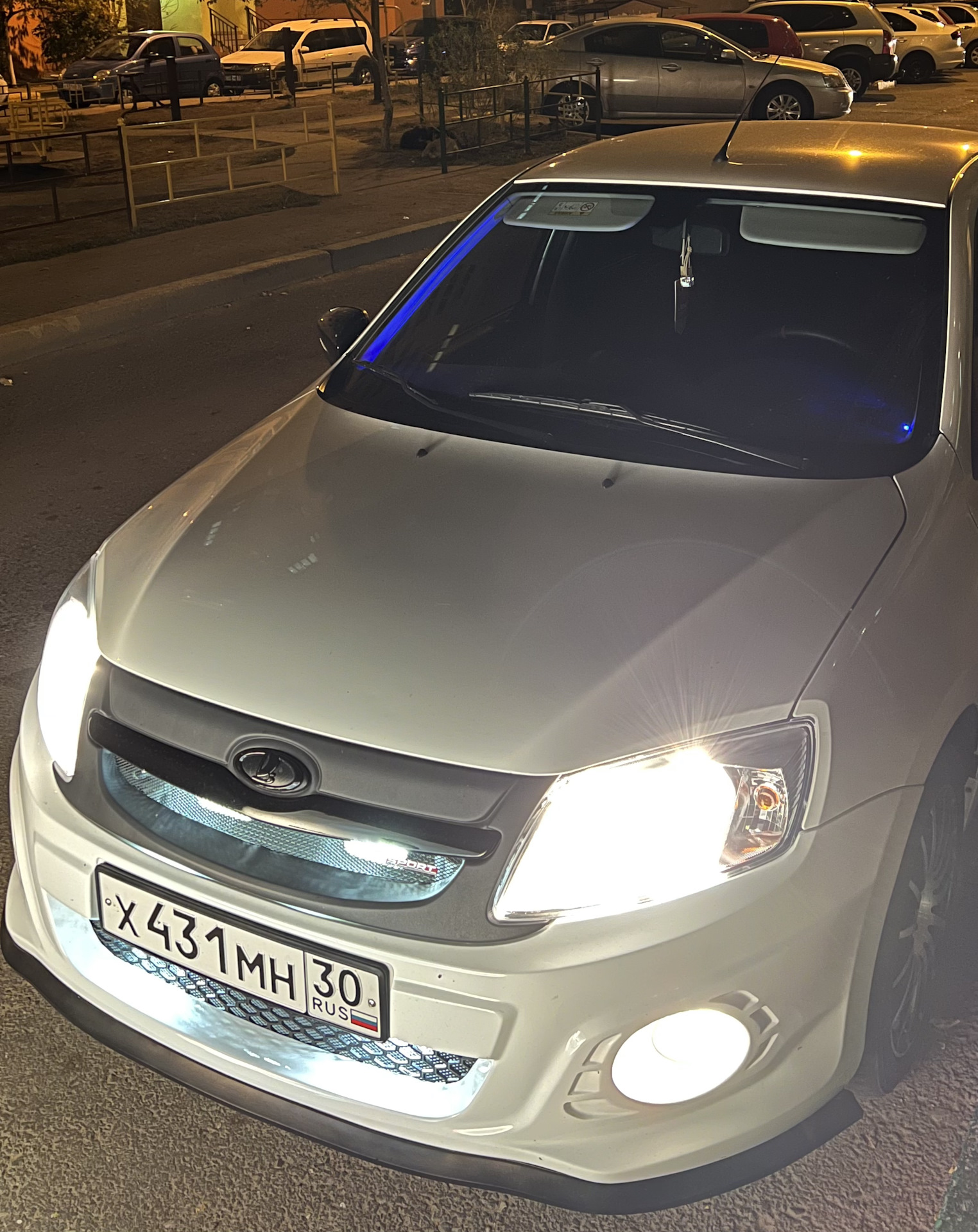 Универсальная резиновая губа — Lada Granta Sport, 1,6 л, 2017 года ...