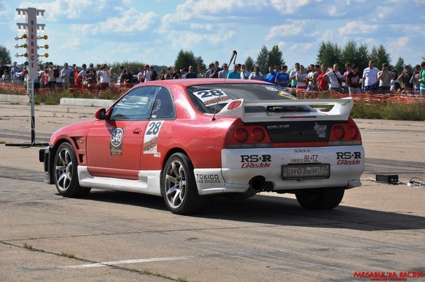 Ниссан скайлайн череповец. Ниссан скайлайн драг. Skyline drag. Драг рейсинг скайлайн. Skyline renegade драг рейсинг владивосток.