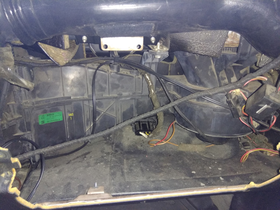 Замена сопротивления печки. — SEAT Ibiza (6K), 1,8 л., 1995 года ...