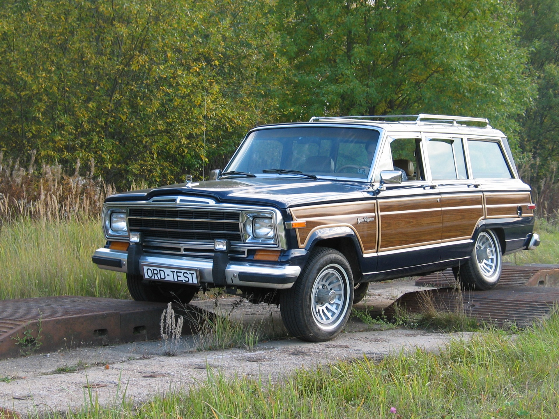 1984 Jeep Grand Wagoneer