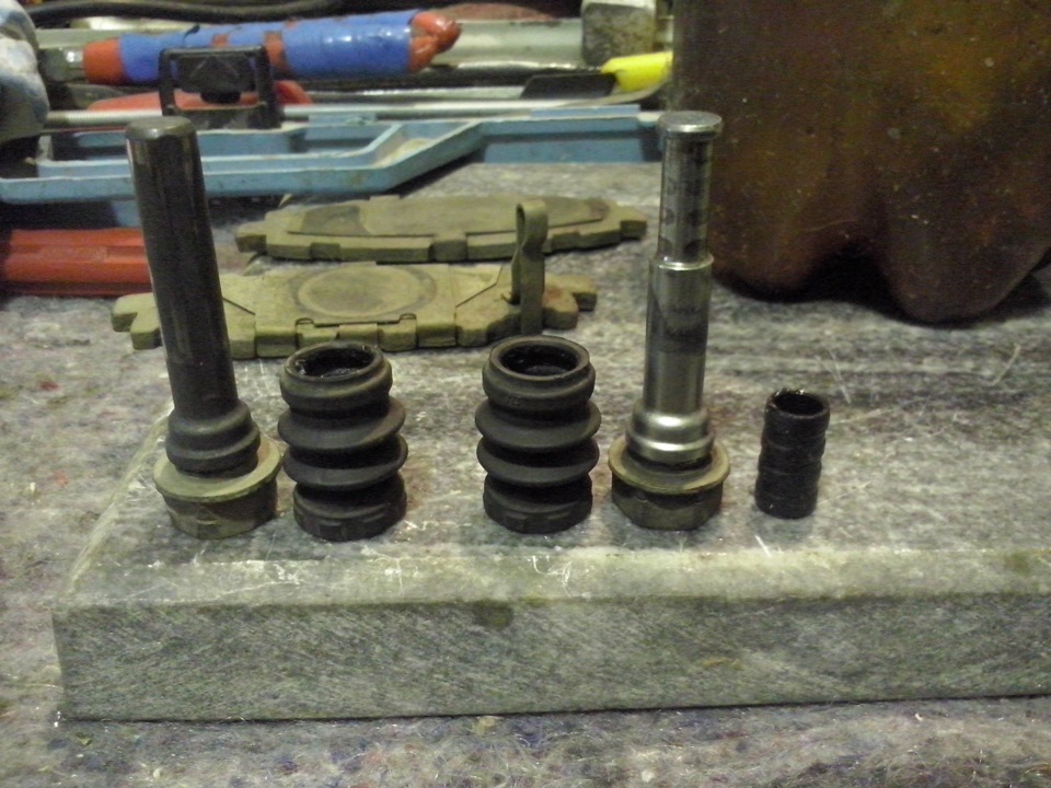 Замена задних колодок, профилактика суппорта — Subaru Forester (SH), 2 ...