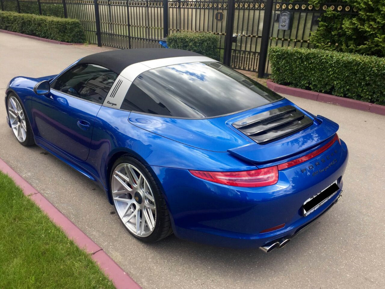 Graphite Blue Metallic Porsche 991 2