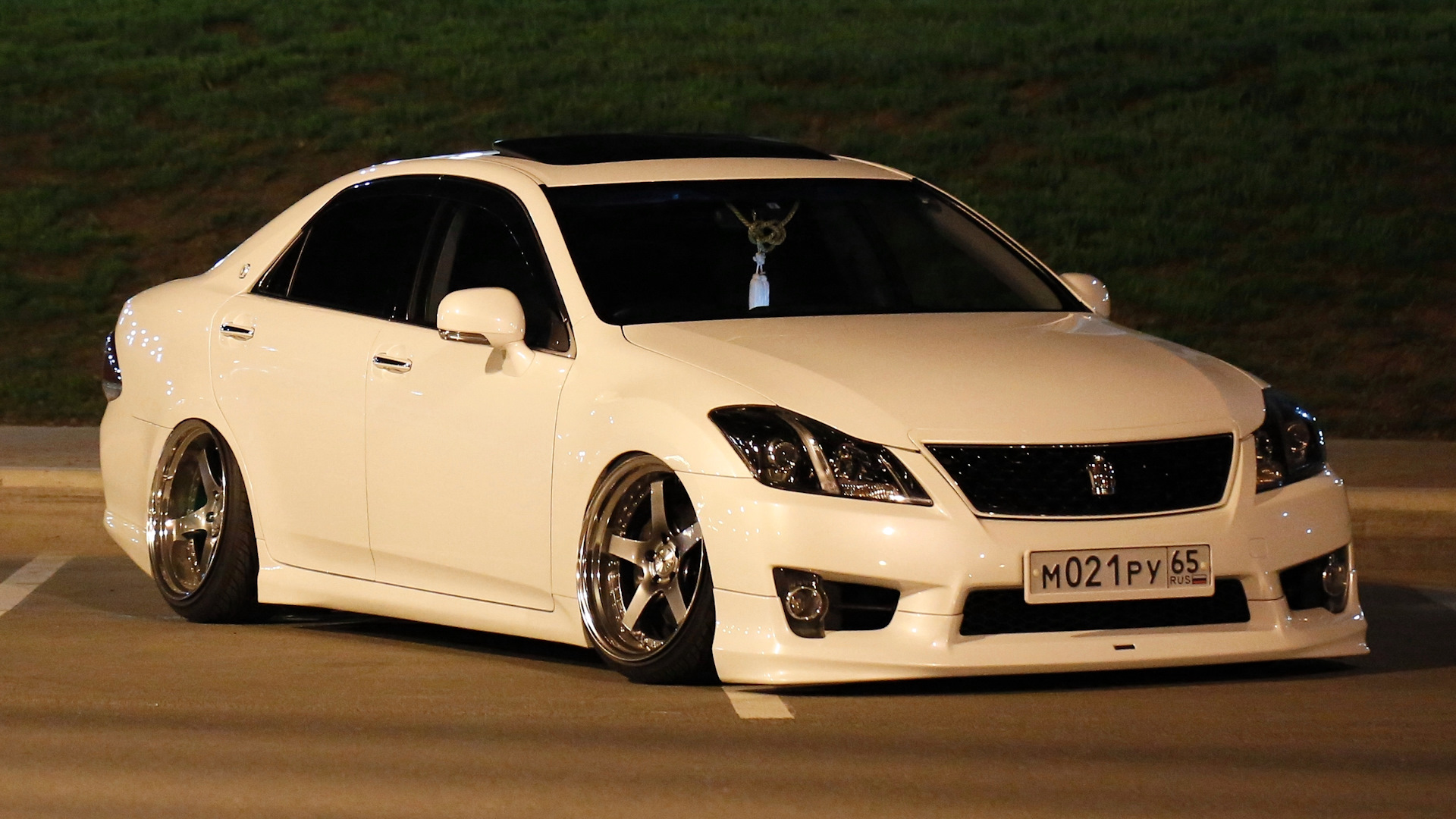 Toyota Crown s200 stance