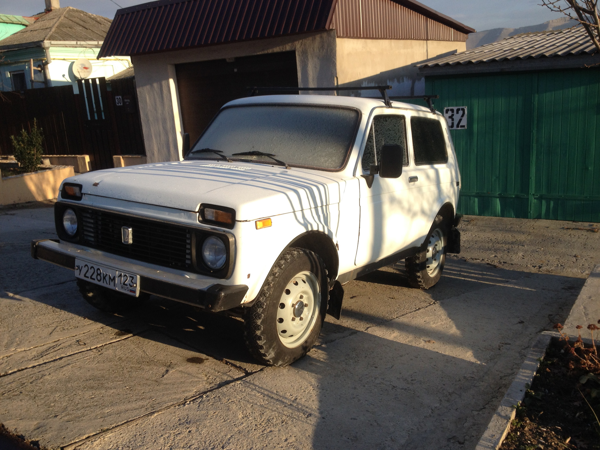 Просели пружины, одна сторона. — Lada 4x4 3D, 1,6 л, 1988 года | наблюдение  | DRIVE2