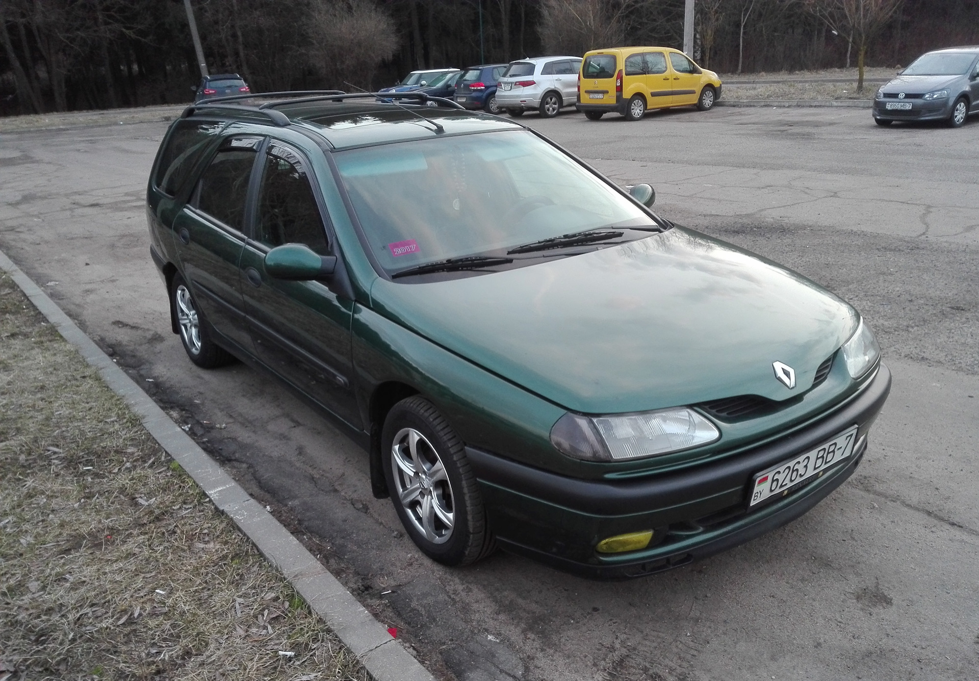 Рено лагуна 1. Рено Лагуна 1 универсал. Рено Laguna 1995 универсал. Renault Laguna зелёный металлик универсал. Рено Лагуна 1995 года универсал.