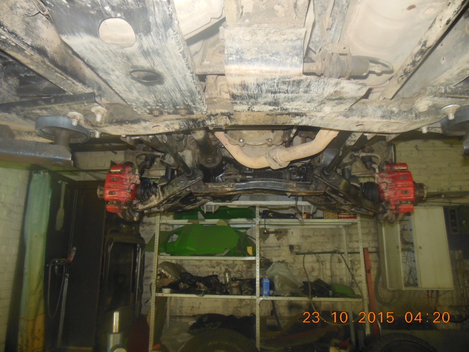 Фото в бортжурнале Mitsubishi Montero I. Запчасти на фото: 23102015