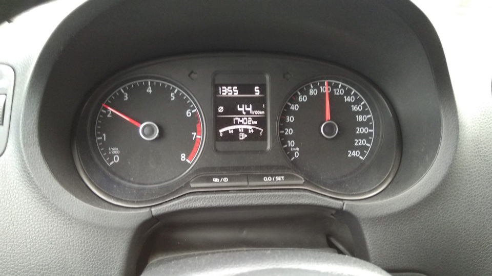 Радует расход. — Volkswagen Polo Sedan, 1,6 л, 2016 года | наблюдение ...