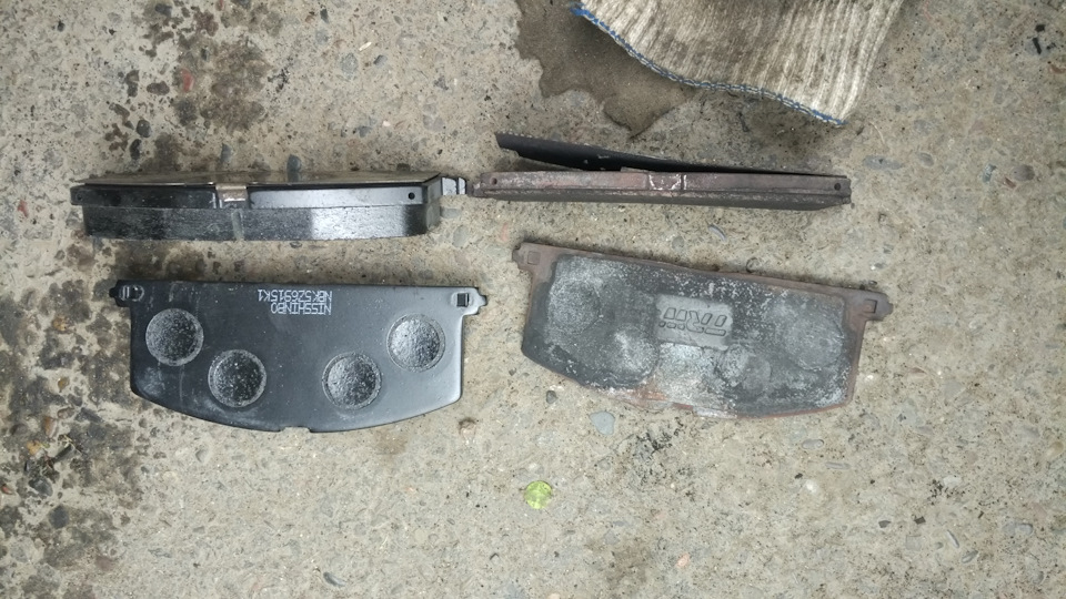 Стертые колодки на кольце — Toyota Corolla Ceres, 1,8 л, 1993 года ...