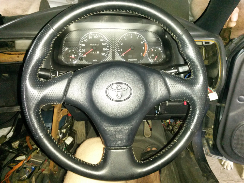 Как снять руль королла 100 Поменял руль - Toyota Corolla (100), 1,5 л, 1995 года стайлинг DRIVE2