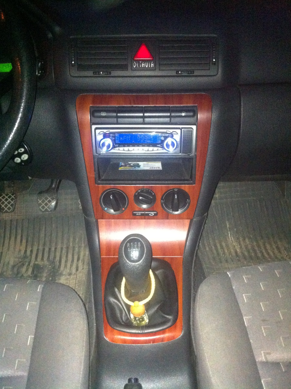 Оклейка панели пленкой — Skoda Octavia A4 Mk1, 1,6 л, 2004 года ...