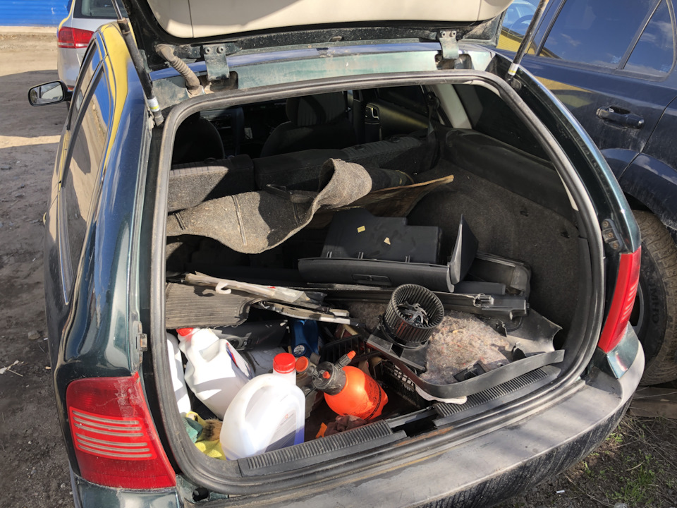 Photo from the logbook Skoda Octavia Combi A4 Mk1