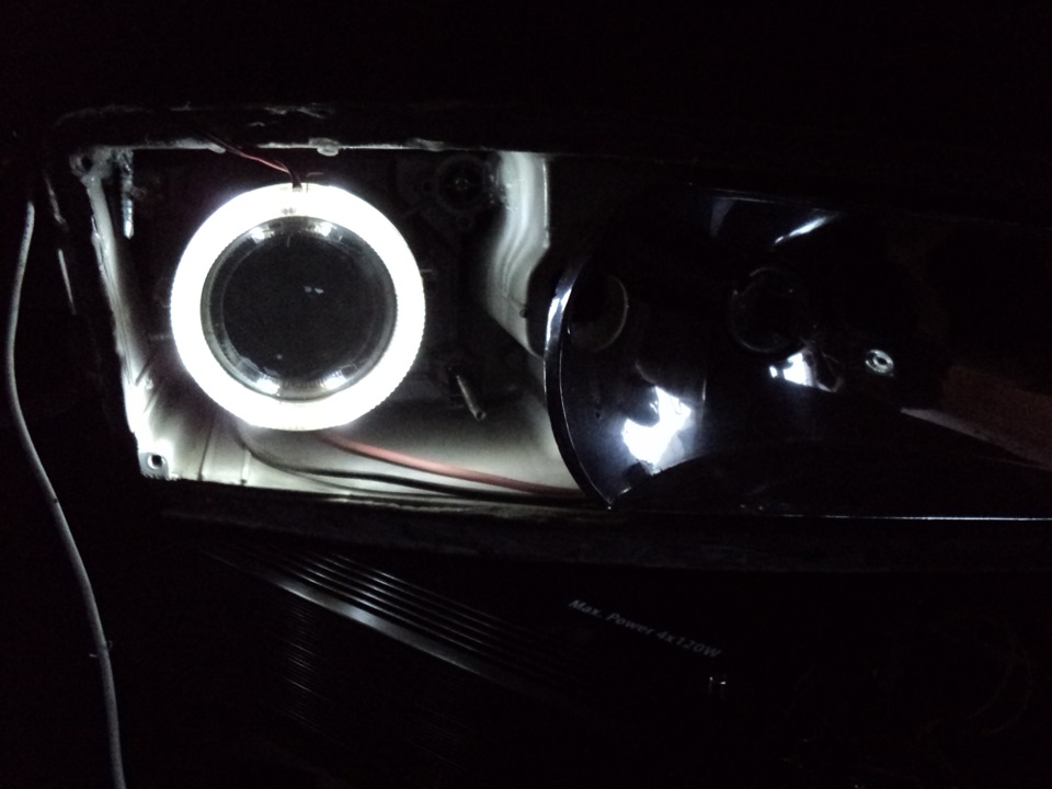 ангельские глазки на фары и покраска обводки отражателя. — Mazda 626 IV ...