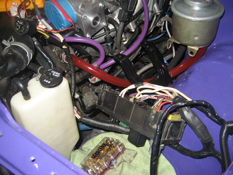 Splicing the wiring  - Toyota Cresta 25 L 1984