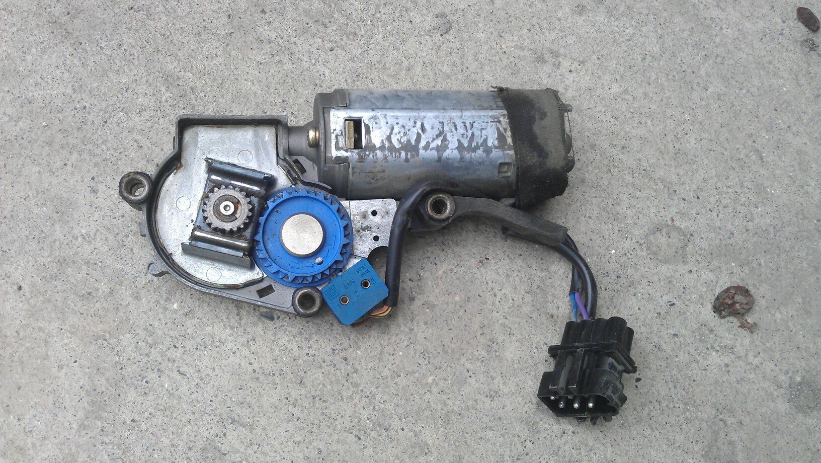 С00168ж мотор люка. 115. Моторчик люка ситрак c7h. 94383001429 мотор люка. Блок управления люком мерседес w124.