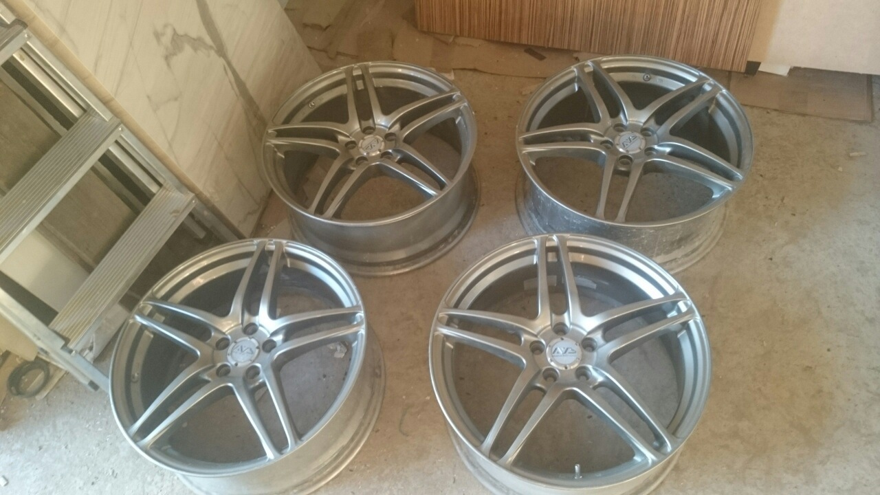 Avs model. AVS 5 r18. Диски AVS model 5. AVS model 5 r18. AVS model t5 r18 Audi.