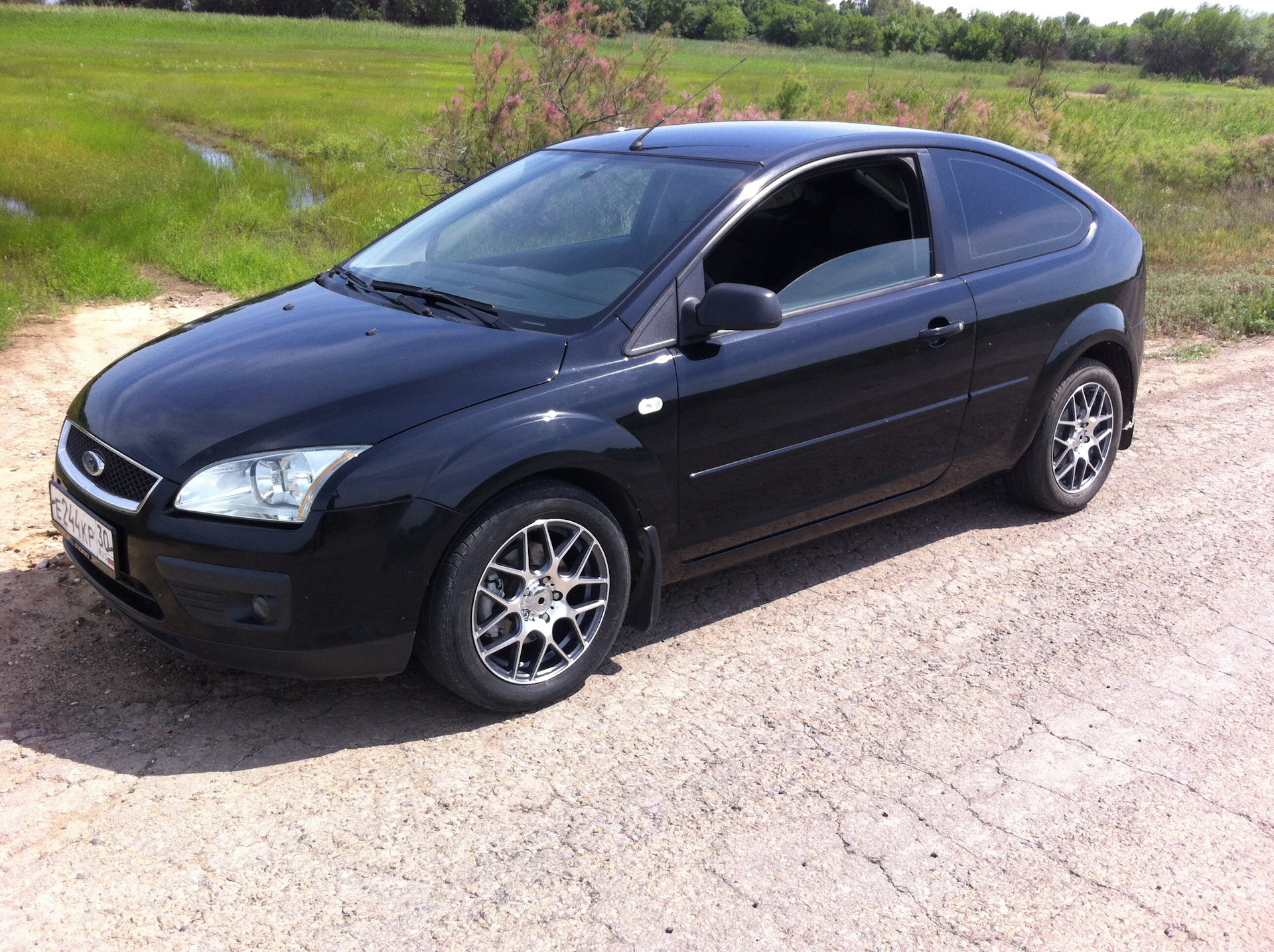 Форд фокус 2 2005. Panther Black Ford Focus 2. Panther Black фокус 2. Panther Black металлик Ford Focus 2. Focus 2 Hatch 2006 Black.