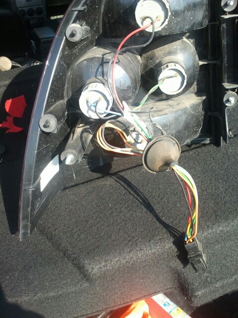 Дальний в полнакала(ДХО) — Lada Приора хэтчбек, 1,6 л, 2009 года ...