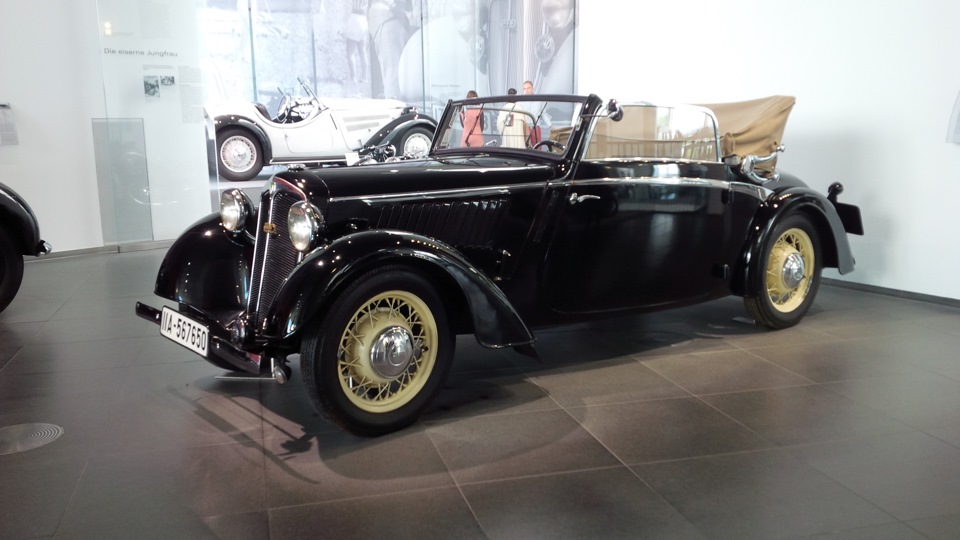 Музей Ауди в Ингольштадте — MG MGB, 1,8 л, 1973 года | путешествие | DRIVE2