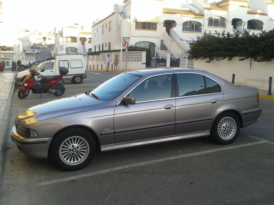 Делаем диагностику и меняем аккумулятор — BMW 5 series (E39), 2,5 л ...