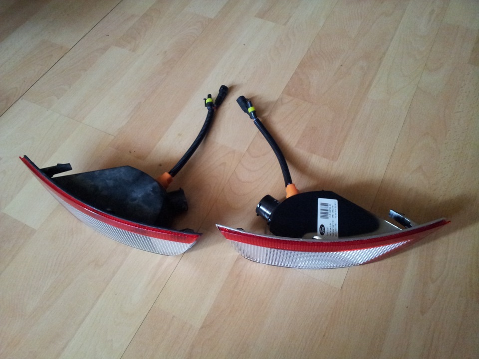 Двухцветная лампа задний ход птф. Туманка сзади на портер 1. Шевроле спарк 2005 фонарь заднего хода. Газик фара заднего хода. Форд фокус 2 хэтчбек фонарь заднего хода и туманкой.