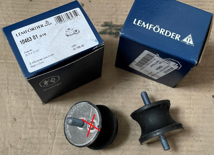 Подушки мкпп Lemforder. Нужно будет срезать эти круглые направляющие, так как траверса будет не заводская и на ней не будет этих выемок. — Toyota Altezza. Запчасти на фото: 1046301, 22316771221, Z2007, 1060145