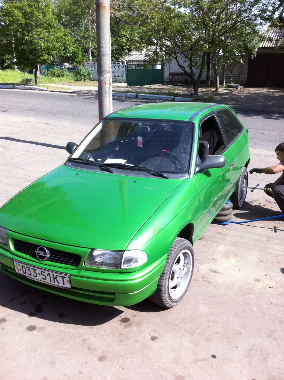 "приехало" лето… — Opel Astra F, 1995 года | шины | DRIVE2