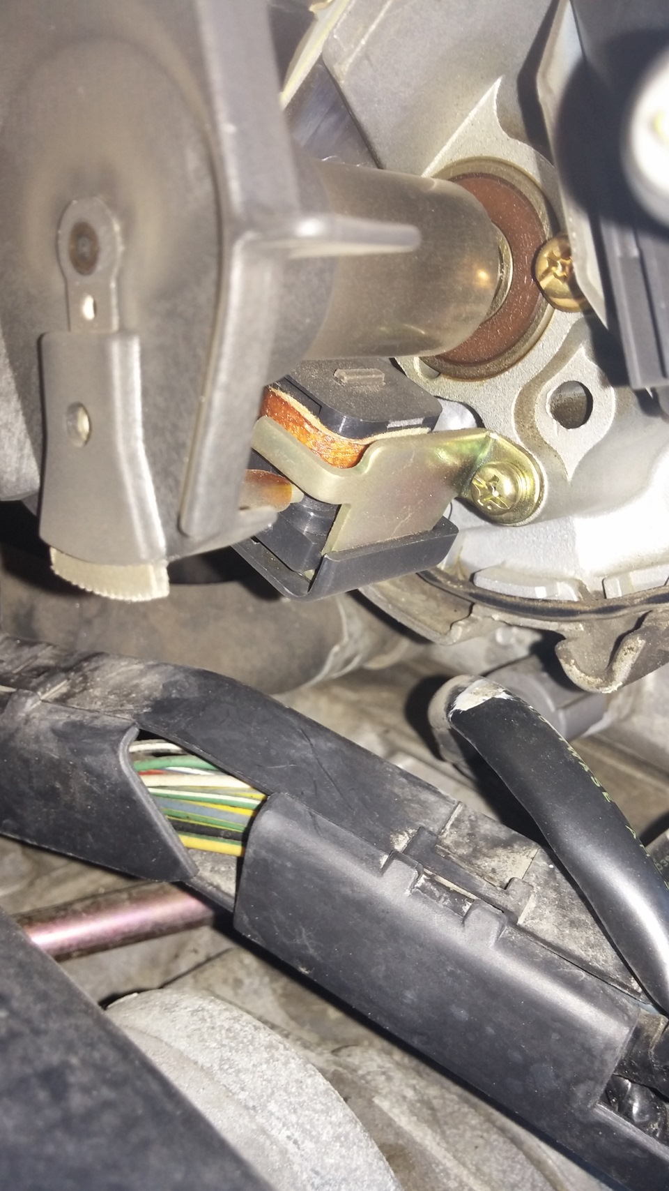 Обслуживание бегунка трамблера и чистка КХХ — Honda Accord (6G), 2,3 л ...
