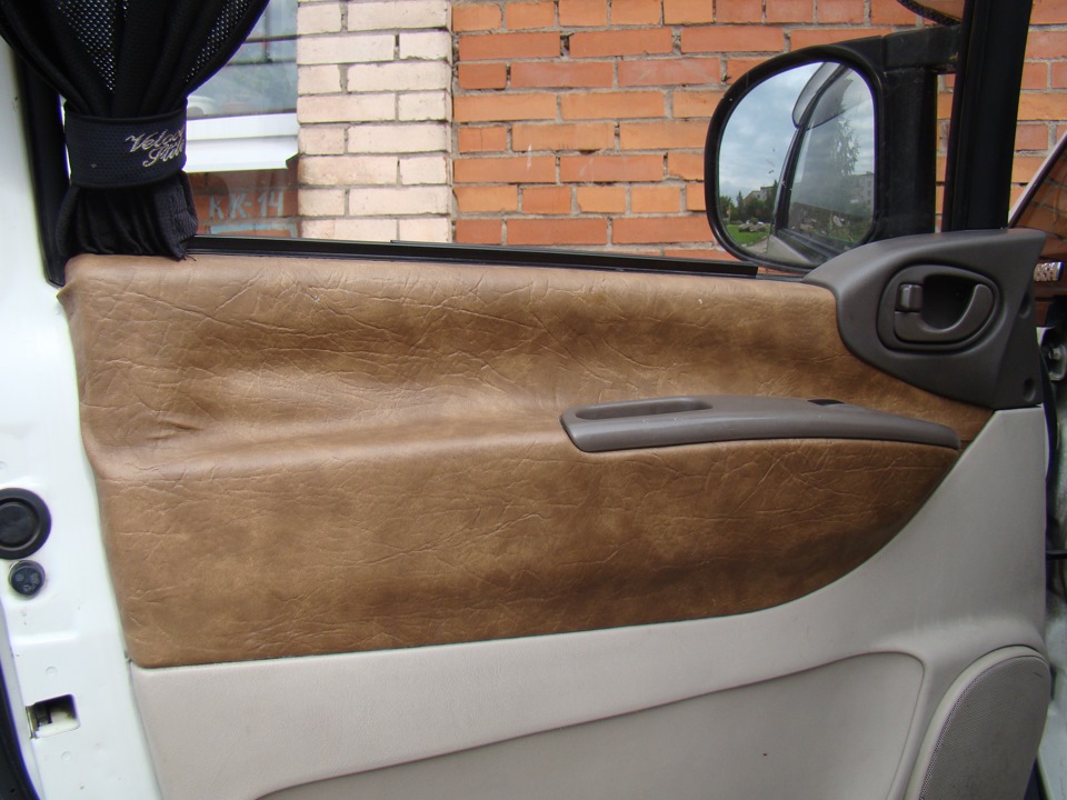 Перетяжка дверных панелей — Mitsubishi Delica (L400), 2,8 л, 1996 года ...