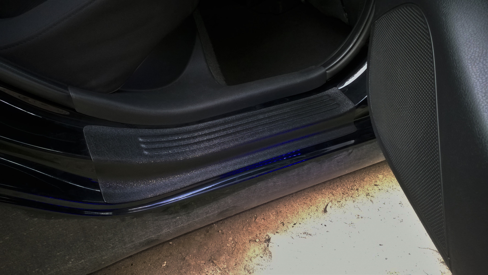 Накладки на пороги хендай солярис 1. Накладки на пороги солярис 1. Накладки на пороги solaris 2. Сплиттер порогов solaris. Hyundai solaris накладки на пороги.