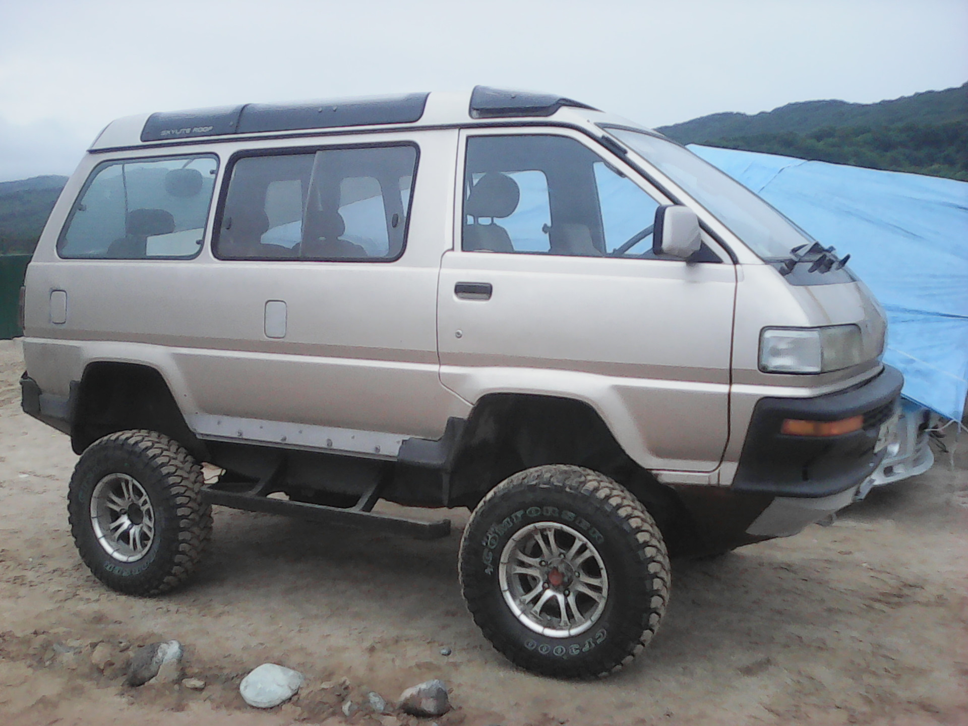 Toyota ace. Toyota Lite Ace off Road. Toyota Town Ace подготовленный. Тойота Лайт айс подготовленный. Toyota Lite Ace 2.0 МТ, 1991, тест драйв офроуд.