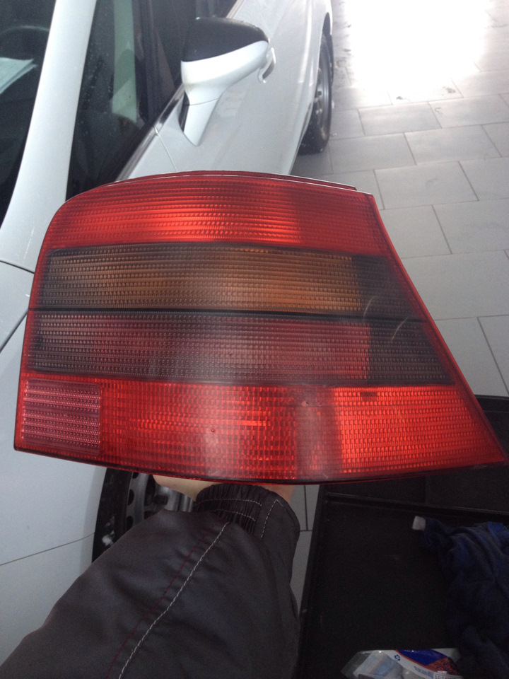 задние фонари для прицепа — Volkswagen Golf Mk4, 2 л, 2001 года ...