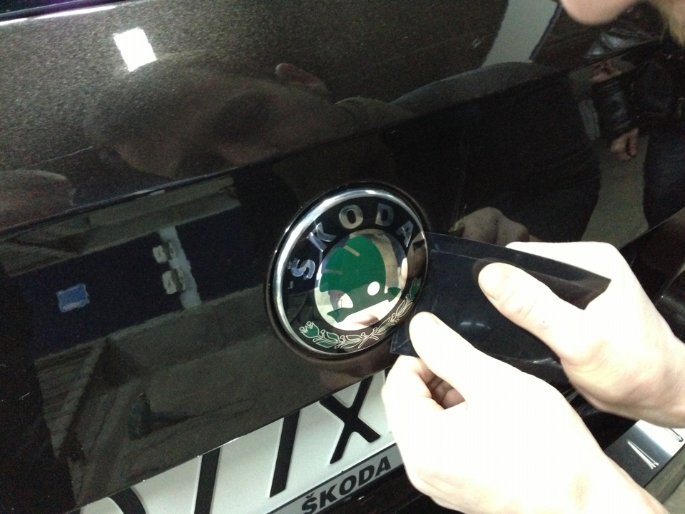 шильдик skoda шильдик skoda