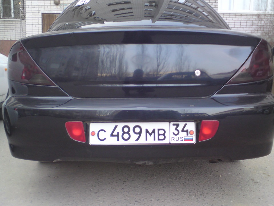 очистил багажник от логотипов киа (шильдики) — KIA Spectra, 1,6 л, 2006 ...