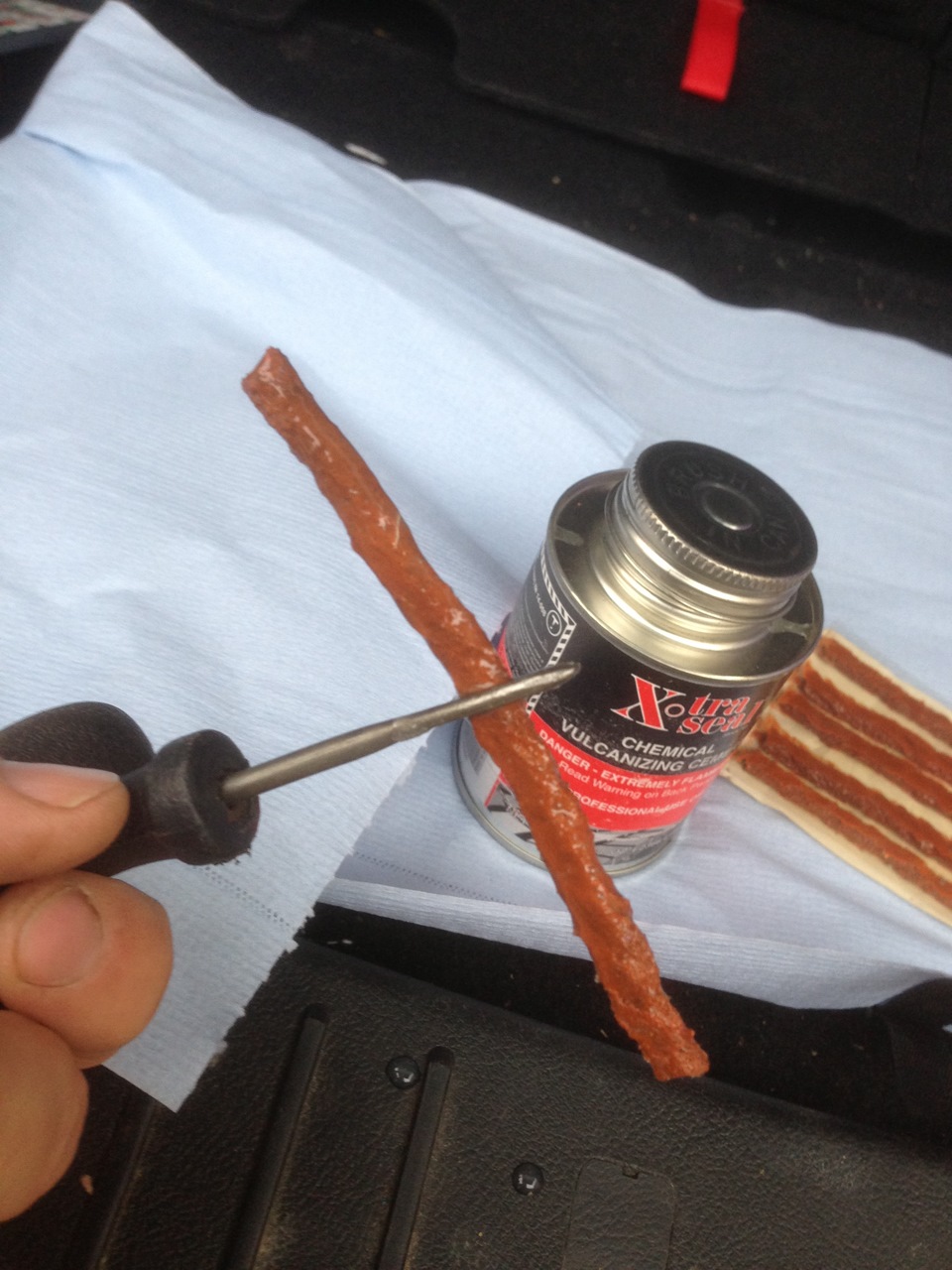 ремонт прокола колеса в полевых условиях — Ford S-Max (1G), 2 л, 2012 ...