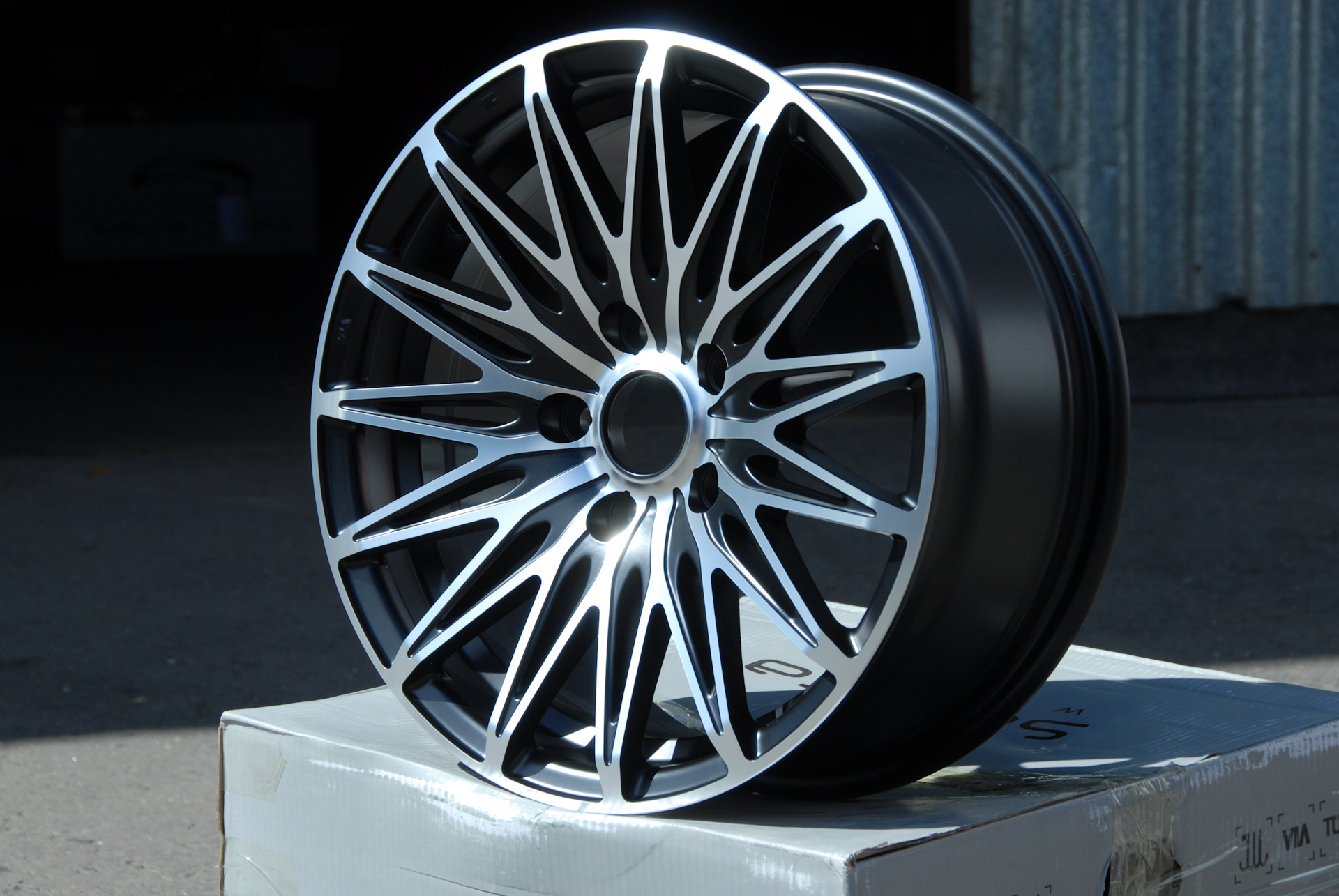 Диски 5x 114.3. Sakura Wheels 3256. Sakura Wheels 3256 r17. Sakura Wheels r16 5x114.3. Sakura Wheels 6915.