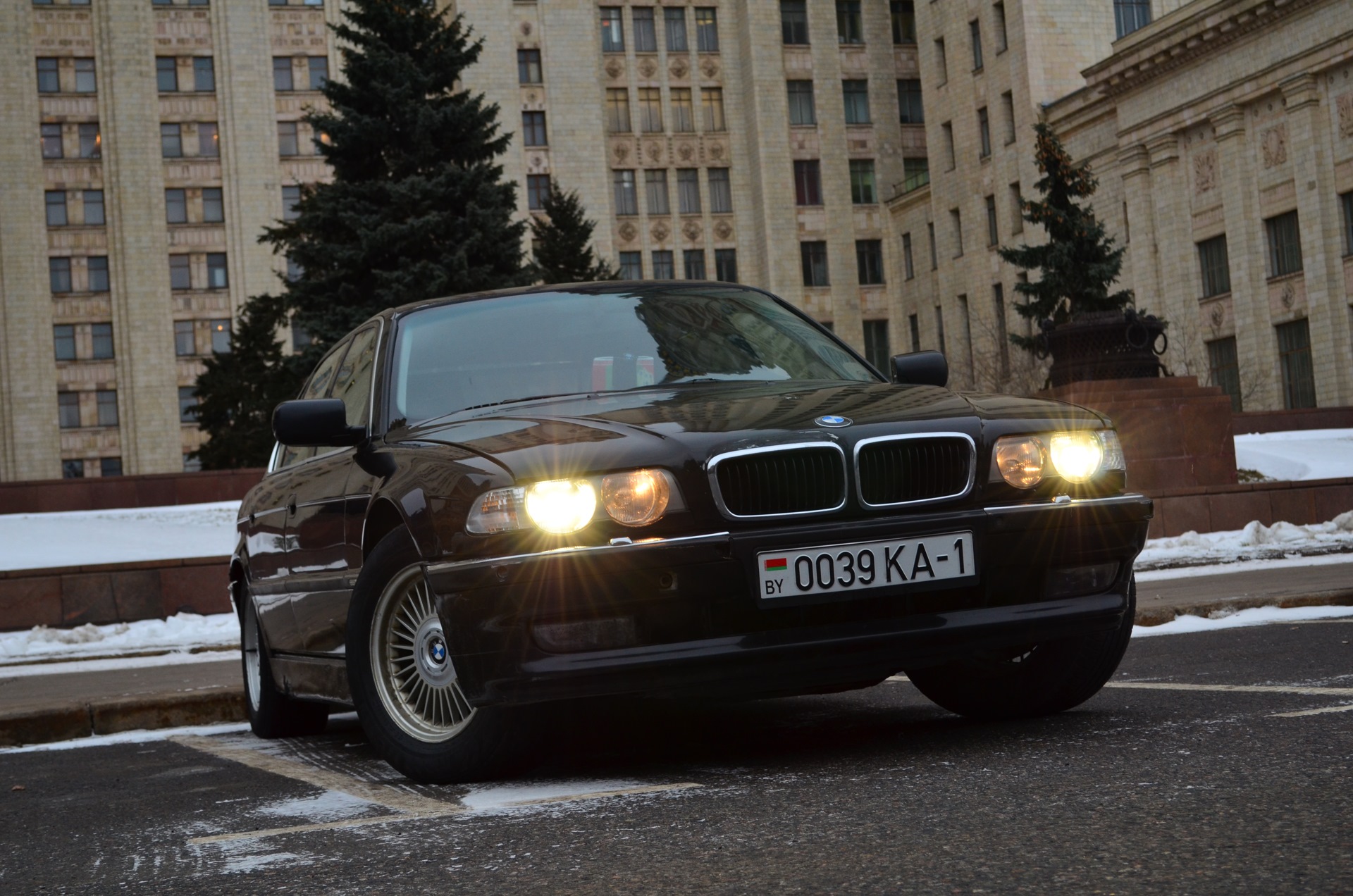 BMW e38 90е