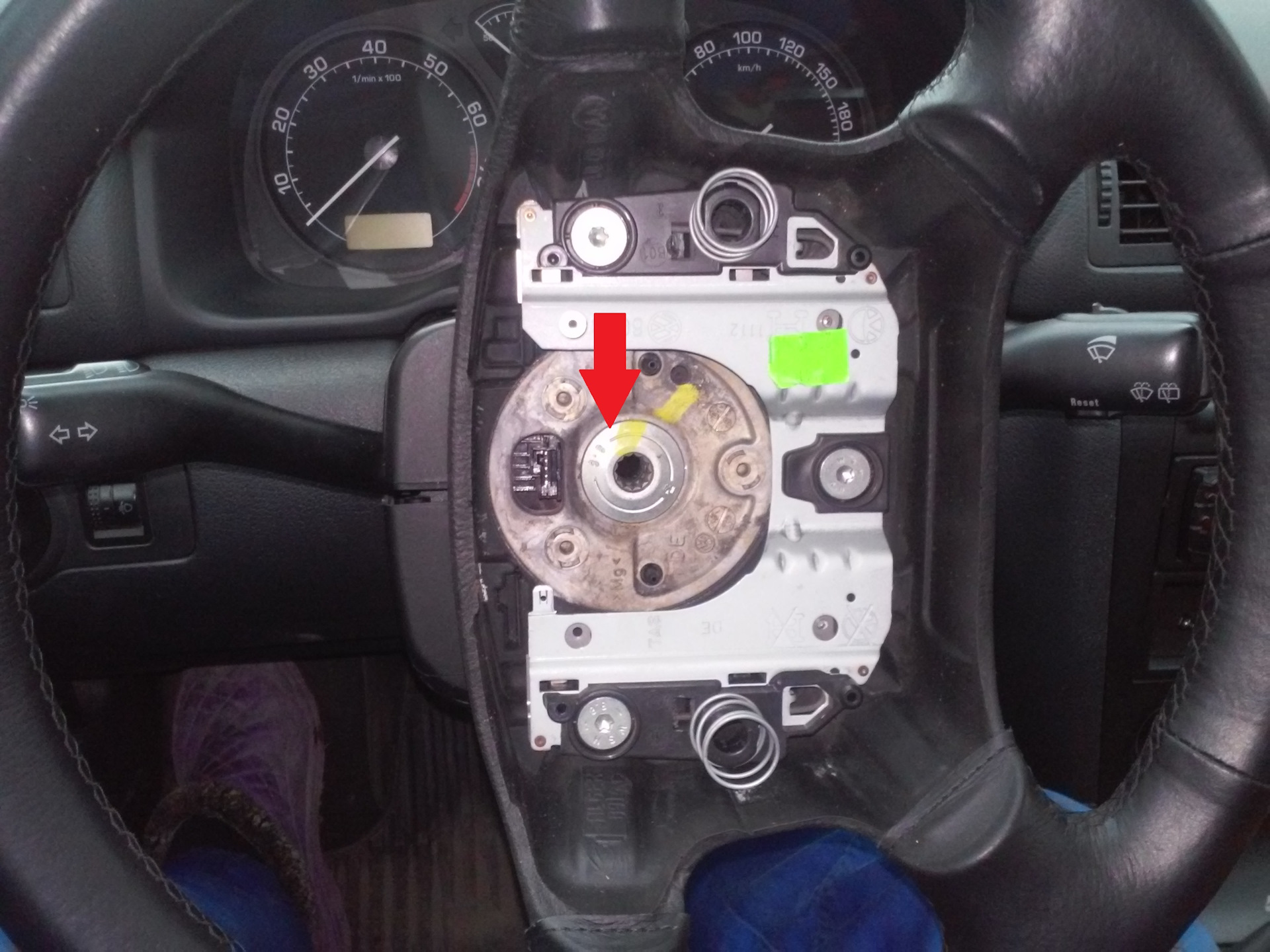 Замена подрулевых переключателей Skoda Fabia manual