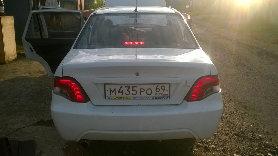 Как снять задние фары нексия Поменял задние фонари. - Daewoo Nexia (N150), 1,5 л, 2010 года электроника DRIVE